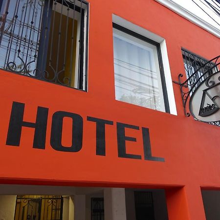 Hotel Aries Y Libra Mérida Exterior photo
