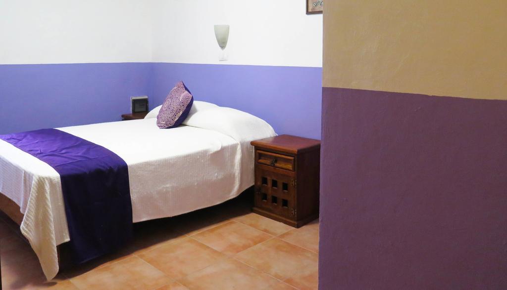 Hotel Aries Y Libra Mérida Exterior photo