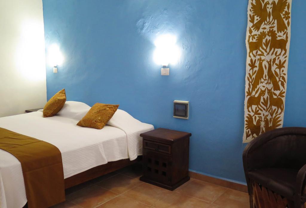 Hotel Aries Y Libra Mérida Exterior photo