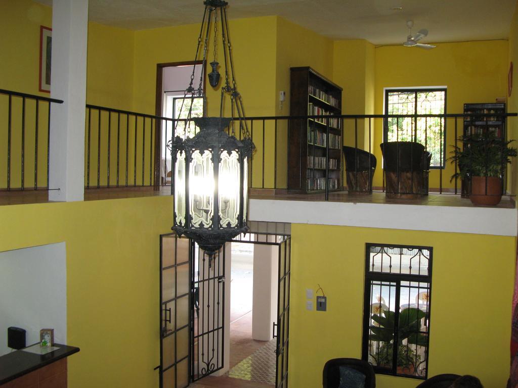 Hotel Aries Y Libra Mérida Exterior photo