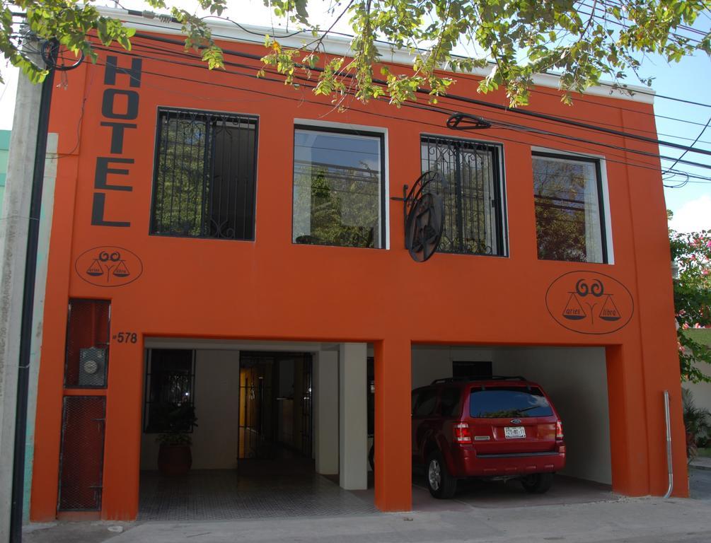 Hotel Aries Y Libra Mérida Exterior photo